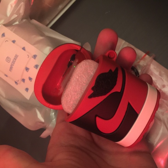 Air jordan AirPod case - Picture 3 of 4